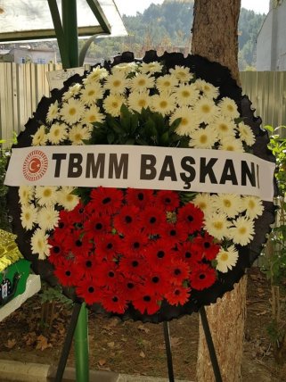 Kırmızı Beyaz Cenaze Çelengi