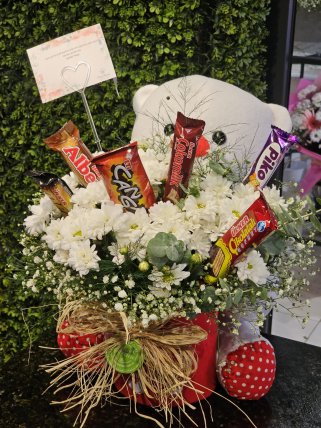 Tatlı Sürpriz Çikolatalı Peluş Ayıcık ve Papatyalar