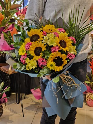 Karışık Ayçiçekleri Buketi, burdur çiçek siparişi