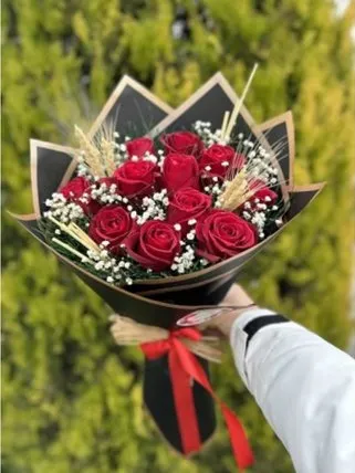 11 Kırmızı Gül Buketi