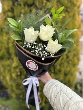 3 İthal Beyaz Gül Buketi