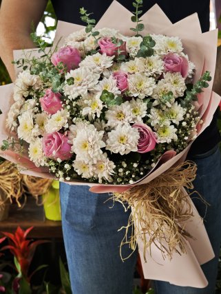 İthal Krizantemler ve Pembe Güller