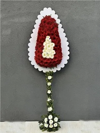 Burdur Çiçekçi: Kırmızı Gerbera ve Beyaz Motifli Lüks Tören/Açılış Çelengi