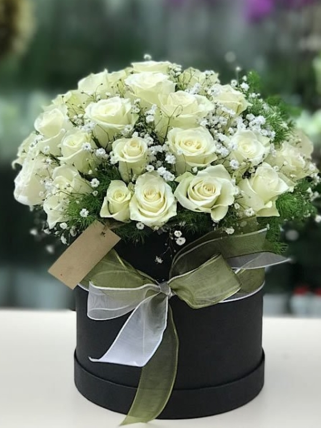 Kutuda 41 Beyaz Gül