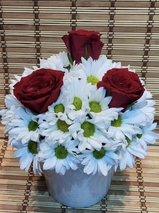 Seramik Vazoda Papatya 3 Gül