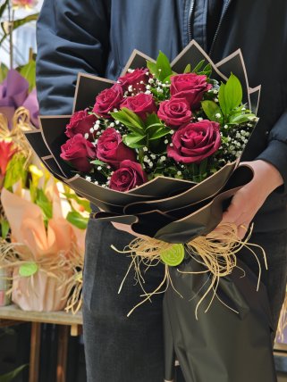 10 kırmızı gül buketi 