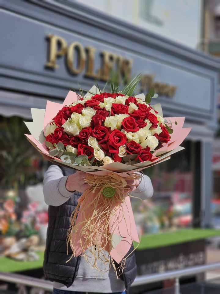 101 Kırmızı Ve Beyaz Güller Buketi, burdur çiçekçi