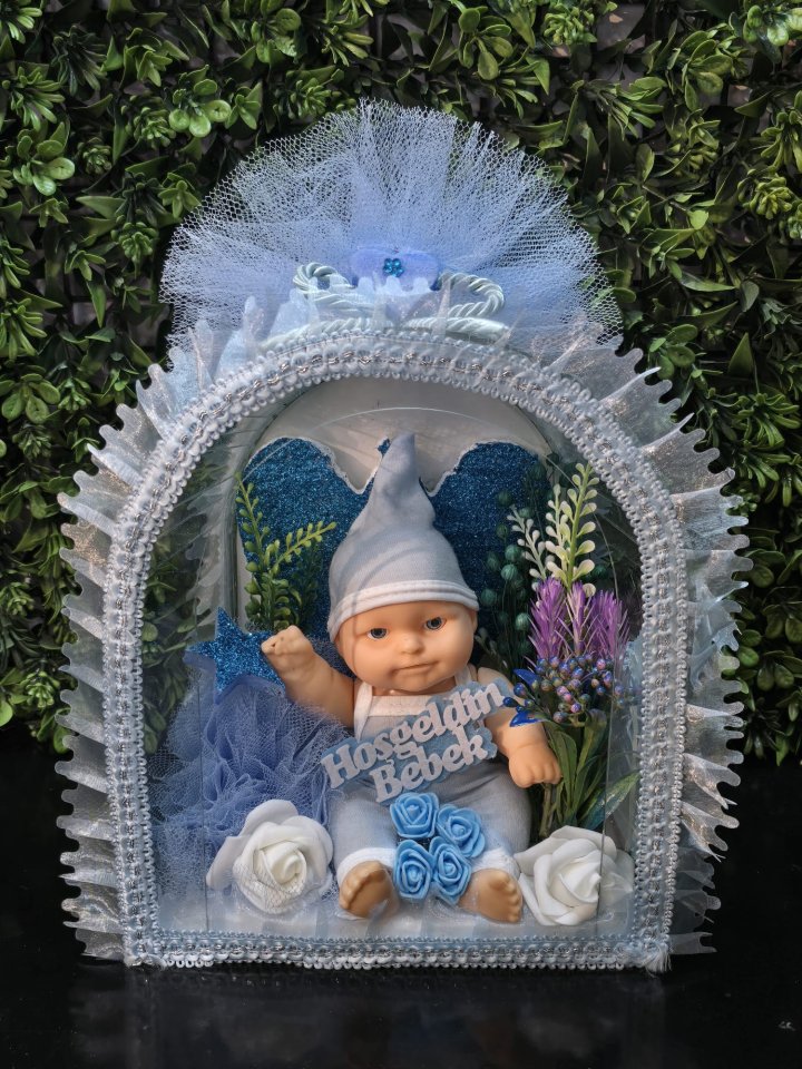 Yapay Çiçek Erkek Bebek Aranjmanı