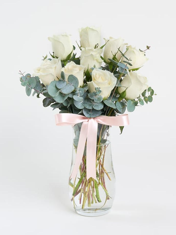 Cam Vazoda 9 Beyaz Gül