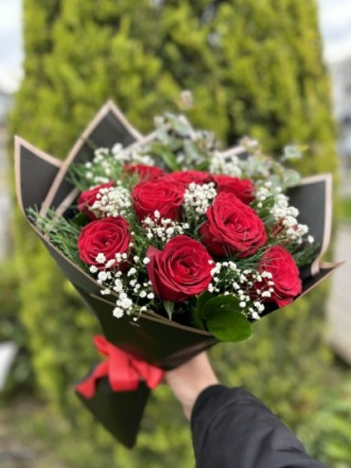 10 Kırmızı Gül Buketi