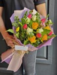 Çiçekçi - Renkli Güller ve Renkli Laleler Çiçek Buketi