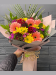 Çiçekçi - Sürpiz Renkli Çiçek Buketi
